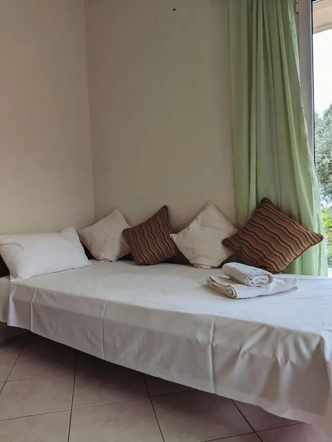 Krini And Aroma Apartments - Garden & Private Parking Mousata 0*,  اليونان